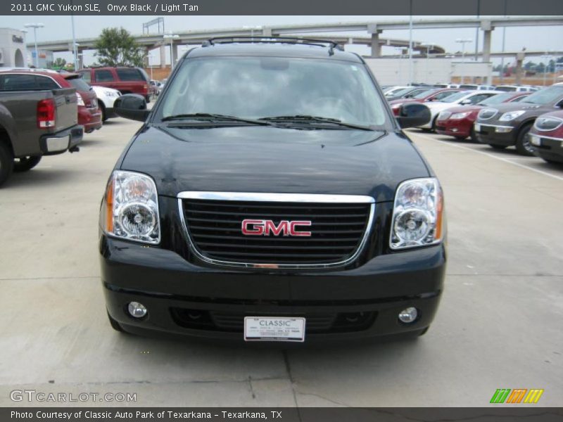 Onyx Black / Light Tan 2011 GMC Yukon SLE