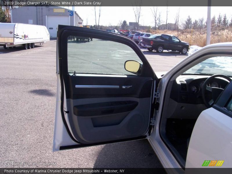 Stone White / Dark Slate Gray 2009 Dodge Charger SXT