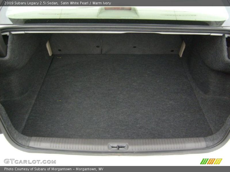 Satin White Pearl / Warm Ivory 2009 Subaru Legacy 2.5i Sedan