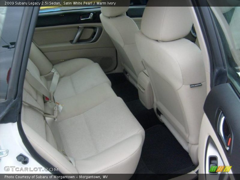 Satin White Pearl / Warm Ivory 2009 Subaru Legacy 2.5i Sedan