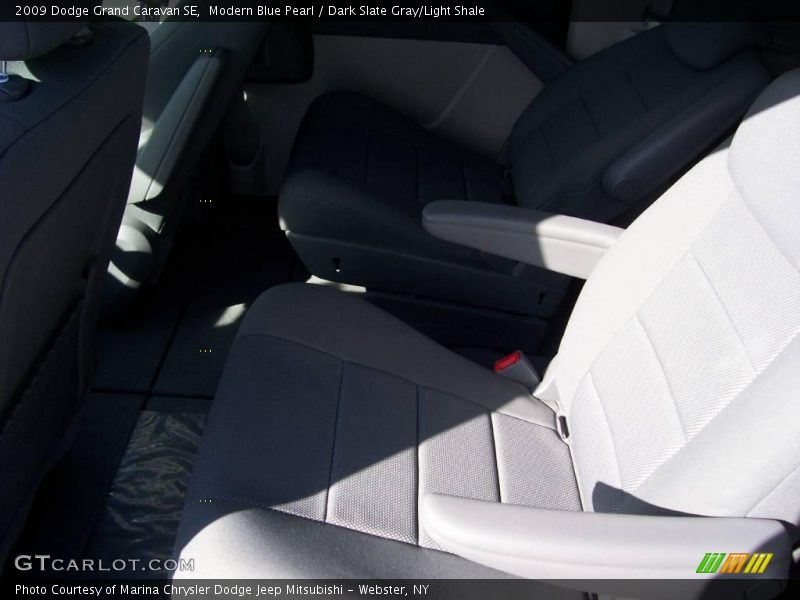 Modern Blue Pearl / Dark Slate Gray/Light Shale 2009 Dodge Grand Caravan SE