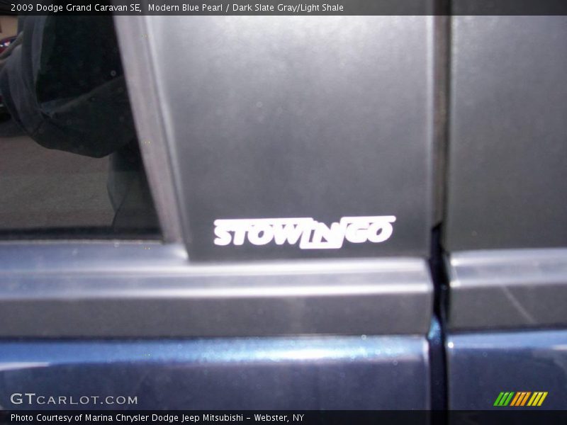 Modern Blue Pearl / Dark Slate Gray/Light Shale 2009 Dodge Grand Caravan SE