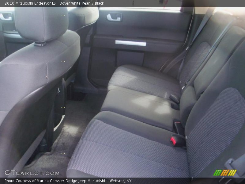 Dover White Pearl / Black 2010 Mitsubishi Endeavor LS