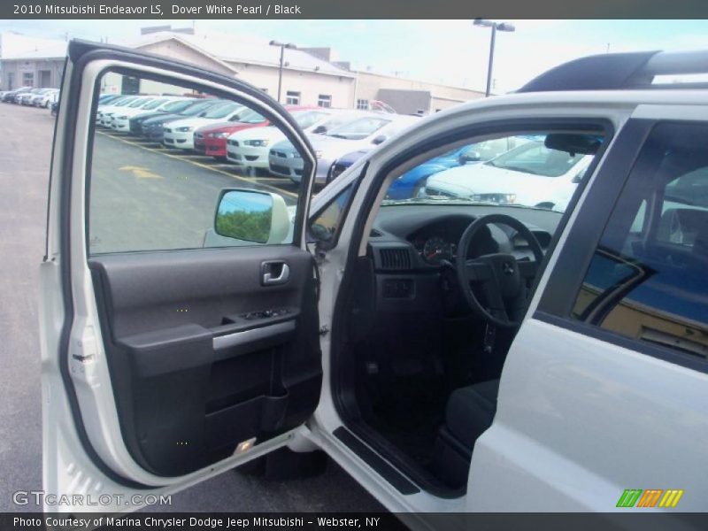 Dover White Pearl / Black 2010 Mitsubishi Endeavor LS