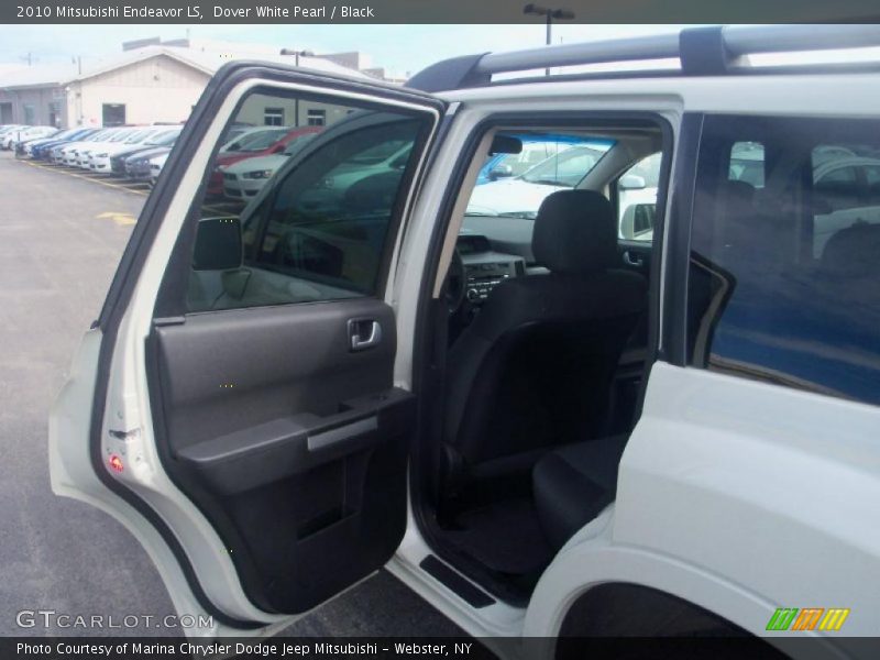 Dover White Pearl / Black 2010 Mitsubishi Endeavor LS