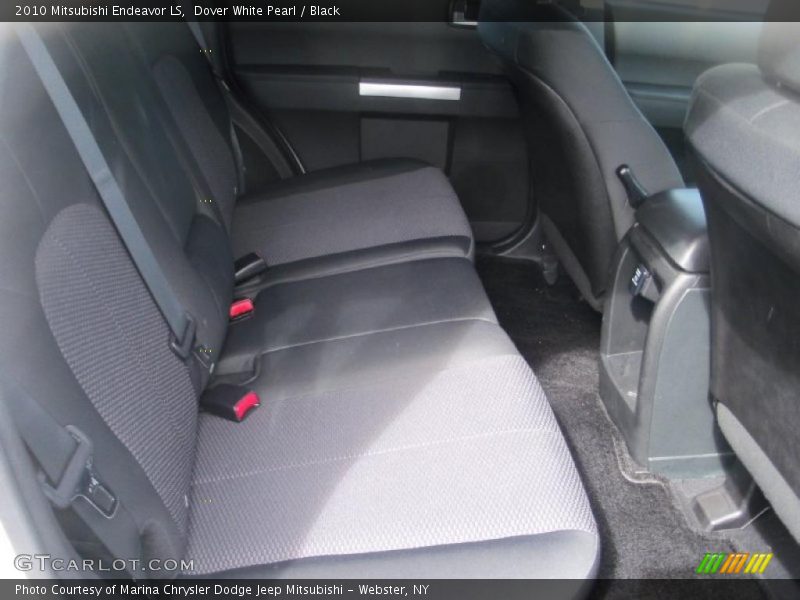 Dover White Pearl / Black 2010 Mitsubishi Endeavor LS