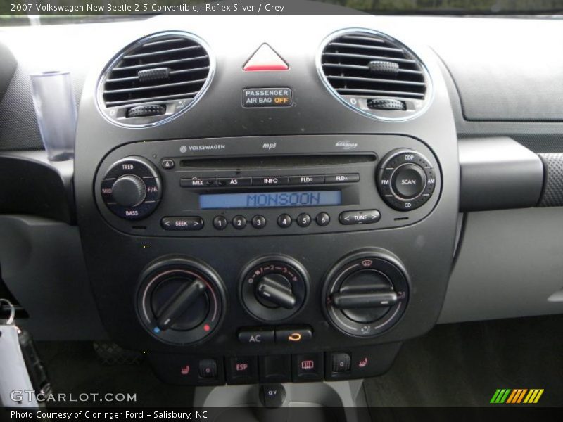 Reflex Silver / Grey 2007 Volkswagen New Beetle 2.5 Convertible