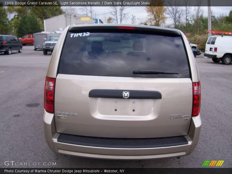 Light Sandstone Metallic / Dark Slate Gray/Light Shale 2009 Dodge Grand Caravan SE