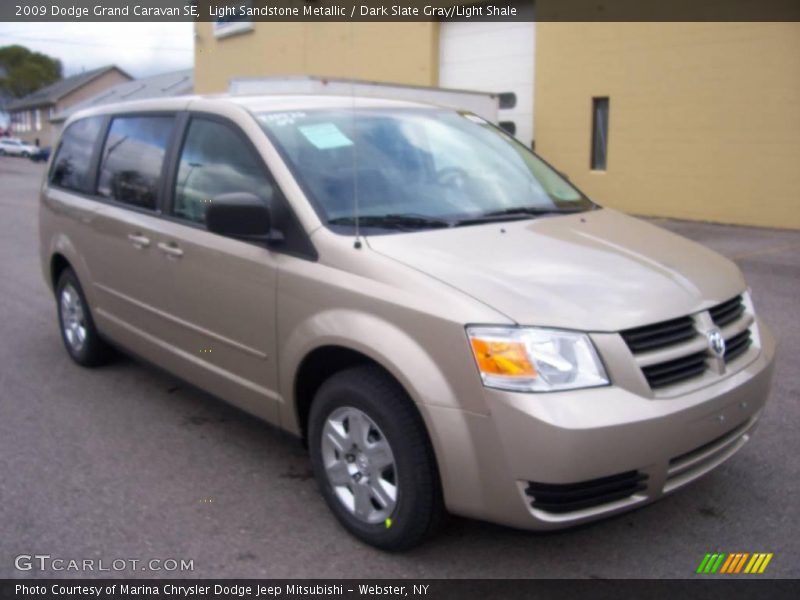 Light Sandstone Metallic / Dark Slate Gray/Light Shale 2009 Dodge Grand Caravan SE