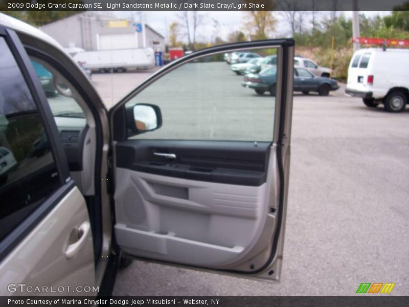 Light Sandstone Metallic / Dark Slate Gray/Light Shale 2009 Dodge Grand Caravan SE