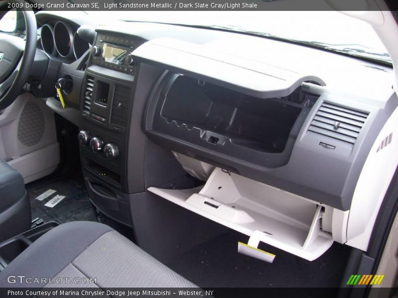 Light Sandstone Metallic / Dark Slate Gray/Light Shale 2009 Dodge Grand Caravan SE