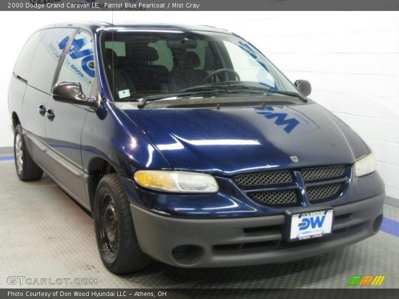 Patriot Blue Pearlcoat / Mist Gray 2000 Dodge Grand Caravan LE