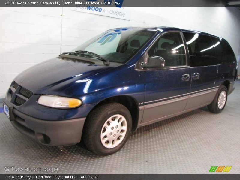 Patriot Blue Pearlcoat / Mist Gray 2000 Dodge Grand Caravan LE