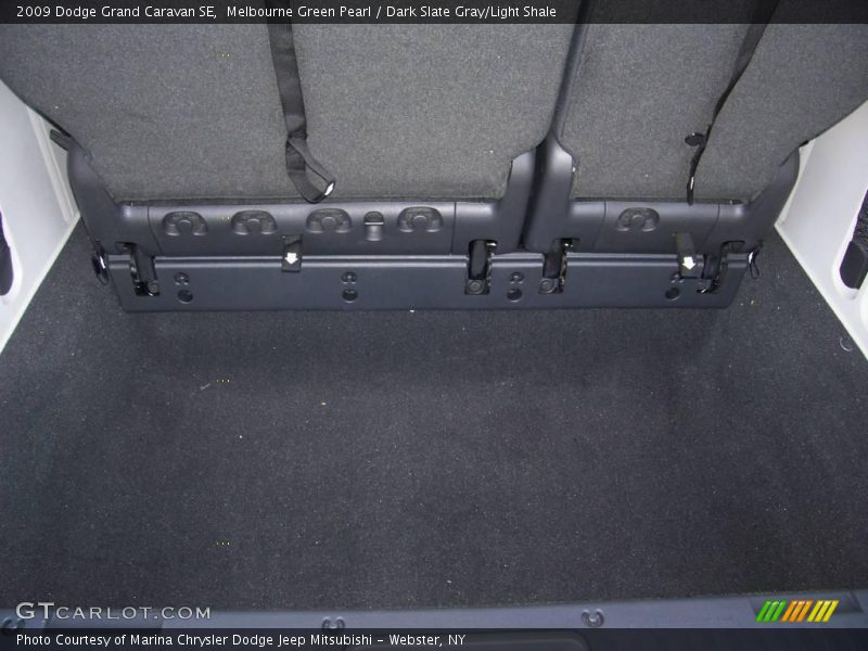 Melbourne Green Pearl / Dark Slate Gray/Light Shale 2009 Dodge Grand Caravan SE