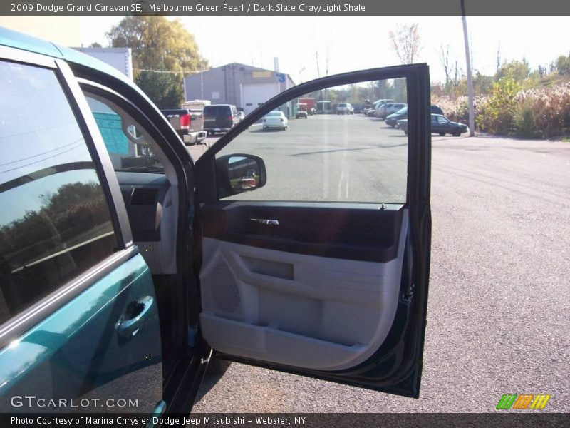 Melbourne Green Pearl / Dark Slate Gray/Light Shale 2009 Dodge Grand Caravan SE