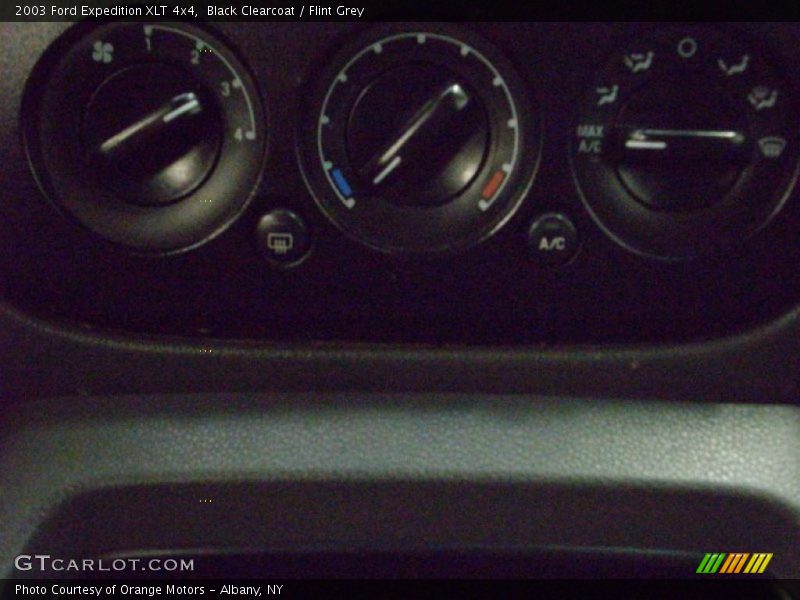 Black Clearcoat / Flint Grey 2003 Ford Expedition XLT 4x4