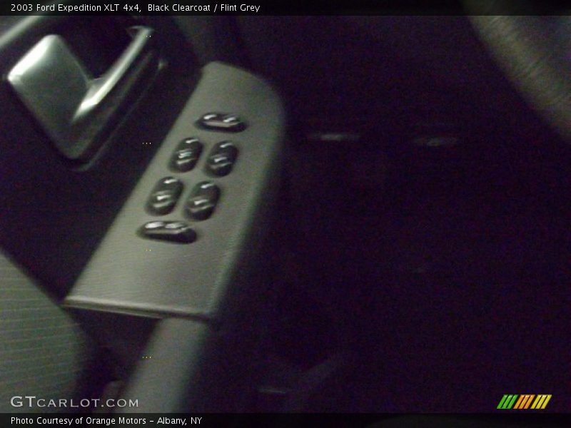 Black Clearcoat / Flint Grey 2003 Ford Expedition XLT 4x4