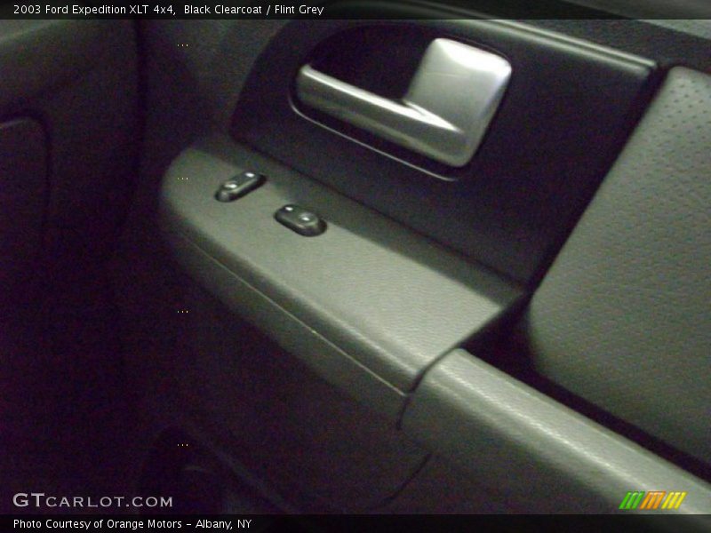 Black Clearcoat / Flint Grey 2003 Ford Expedition XLT 4x4