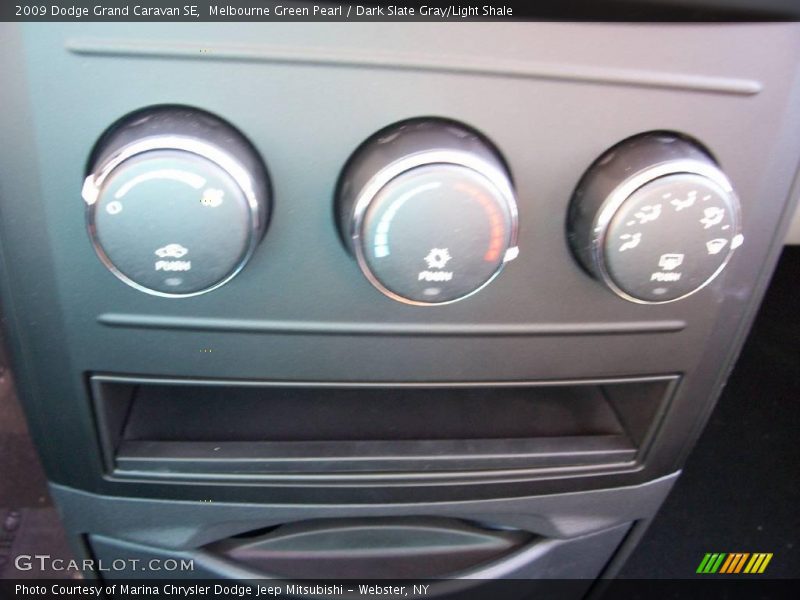 Melbourne Green Pearl / Dark Slate Gray/Light Shale 2009 Dodge Grand Caravan SE