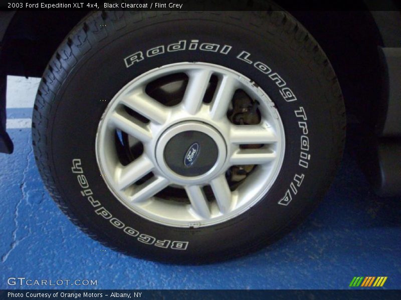 Black Clearcoat / Flint Grey 2003 Ford Expedition XLT 4x4