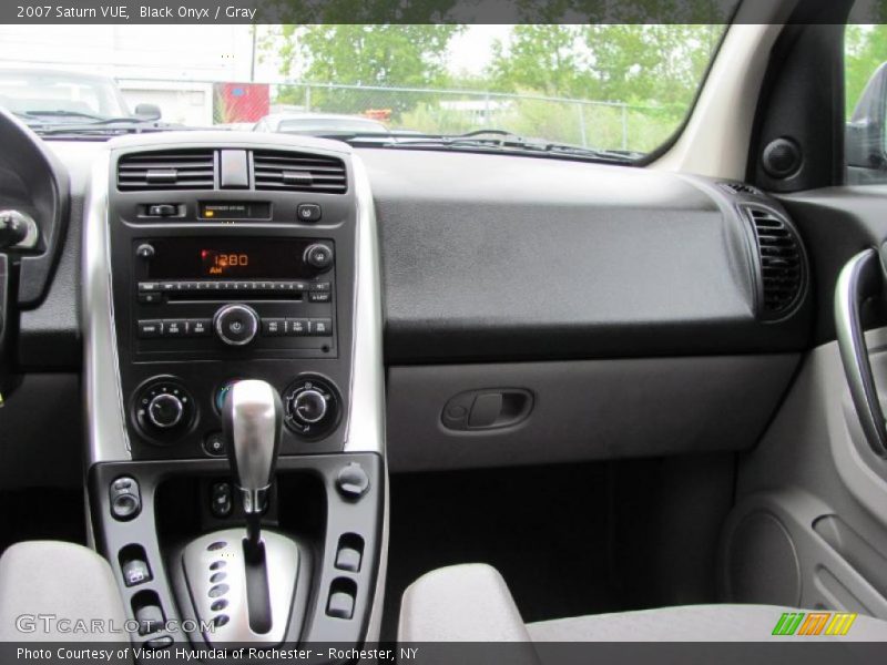 Black Onyx / Gray 2007 Saturn VUE