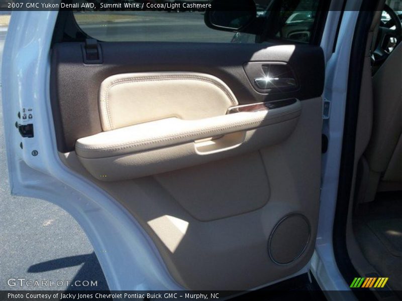 Summit White / Cocoa/Light Cashmere 2007 GMC Yukon Denali AWD