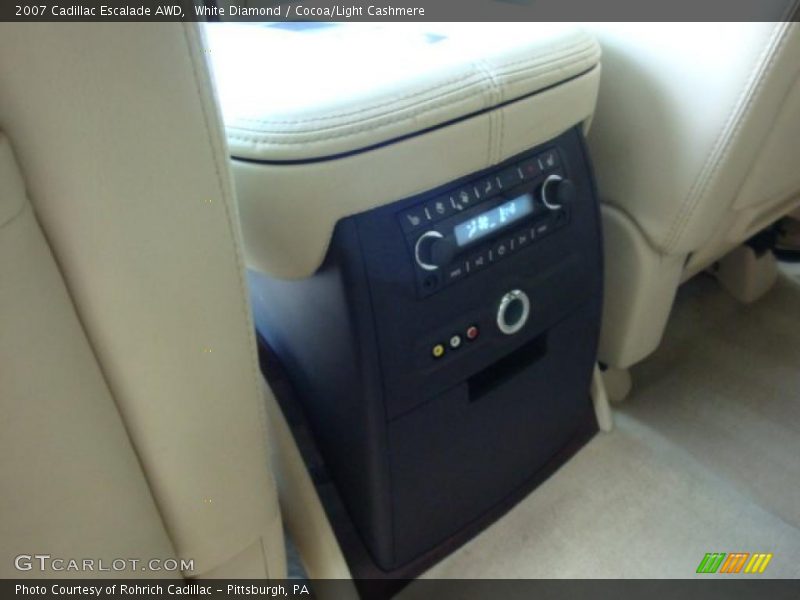 White Diamond / Cocoa/Light Cashmere 2007 Cadillac Escalade AWD