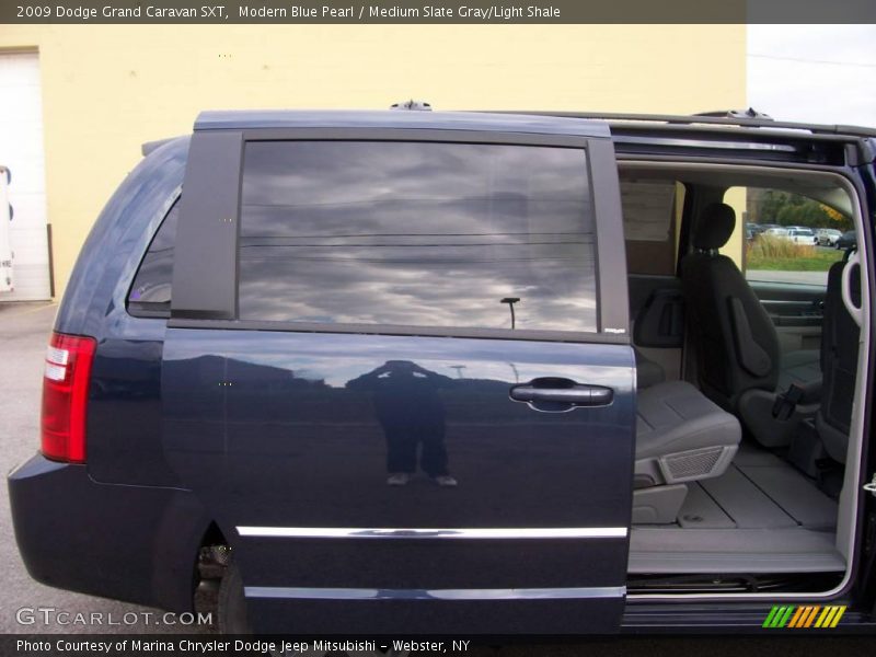 Modern Blue Pearl / Medium Slate Gray/Light Shale 2009 Dodge Grand Caravan SXT