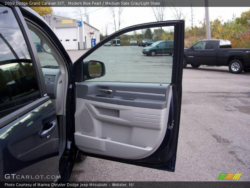 Modern Blue Pearl / Medium Slate Gray/Light Shale 2009 Dodge Grand Caravan SXT