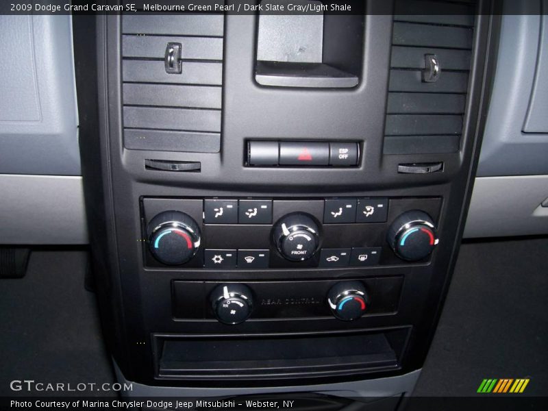 Melbourne Green Pearl / Dark Slate Gray/Light Shale 2009 Dodge Grand Caravan SE