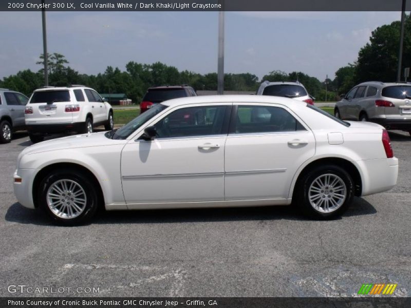 Cool Vanilla White / Dark Khaki/Light Graystone 2009 Chrysler 300 LX