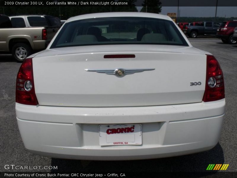 Cool Vanilla White / Dark Khaki/Light Graystone 2009 Chrysler 300 LX