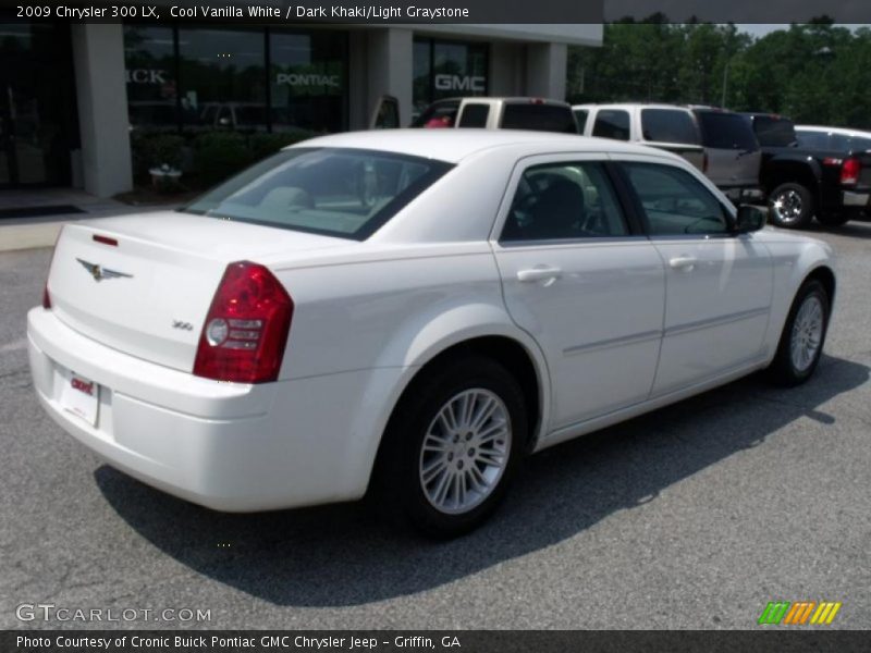 Cool Vanilla White / Dark Khaki/Light Graystone 2009 Chrysler 300 LX
