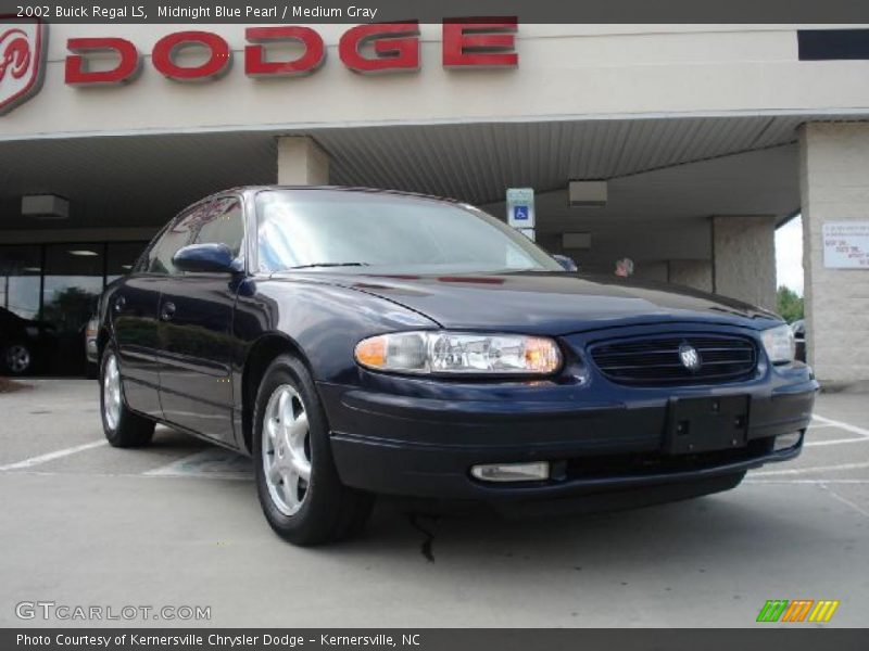 Midnight Blue Pearl / Medium Gray 2002 Buick Regal LS