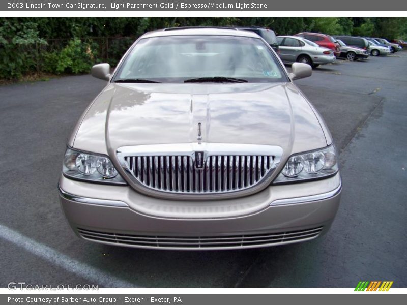 Light Parchment Gold / Espresso/Medium Light Stone 2003 Lincoln Town Car Signature