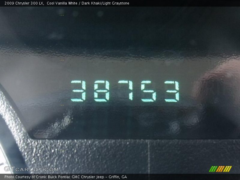 Cool Vanilla White / Dark Khaki/Light Graystone 2009 Chrysler 300 LX