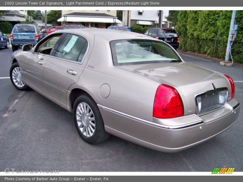 Light Parchment Gold / Espresso/Medium Light Stone 2003 Lincoln Town Car Signature