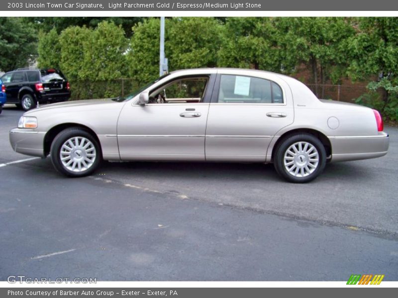 Light Parchment Gold / Espresso/Medium Light Stone 2003 Lincoln Town Car Signature