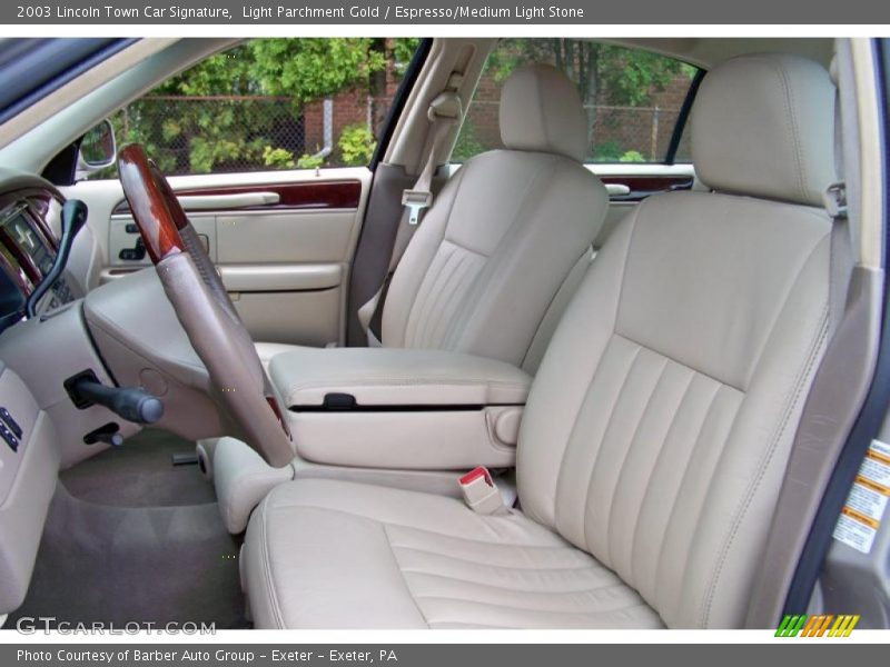 Light Parchment Gold / Espresso/Medium Light Stone 2003 Lincoln Town Car Signature