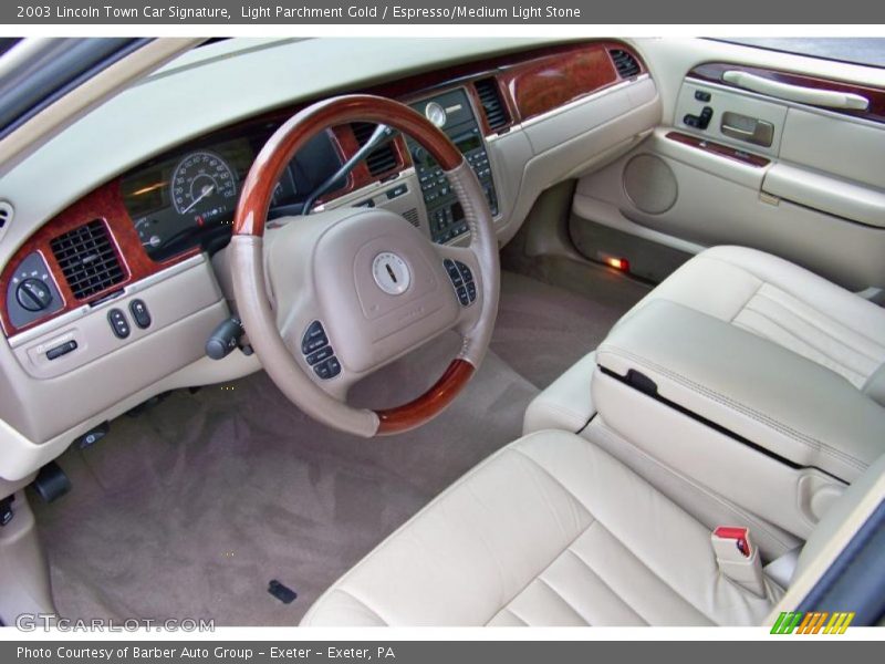 Light Parchment Gold / Espresso/Medium Light Stone 2003 Lincoln Town Car Signature