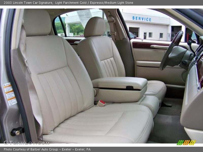 Light Parchment Gold / Espresso/Medium Light Stone 2003 Lincoln Town Car Signature