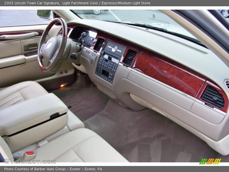 Light Parchment Gold / Espresso/Medium Light Stone 2003 Lincoln Town Car Signature