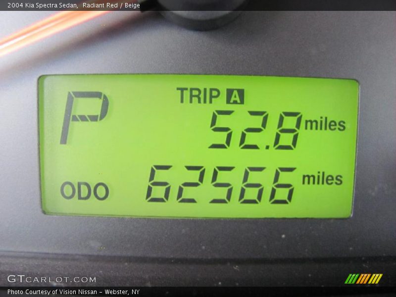 Radiant Red / Beige 2004 Kia Spectra Sedan