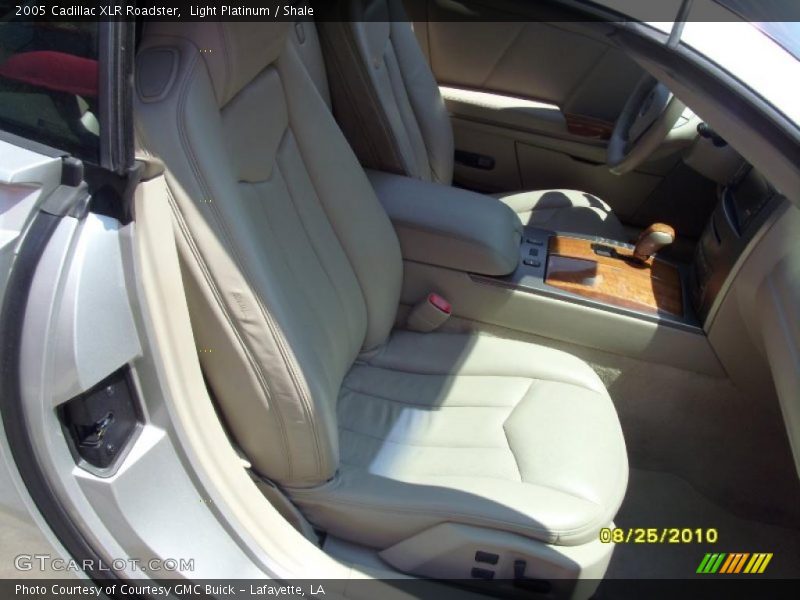 Light Platinum / Shale 2005 Cadillac XLR Roadster