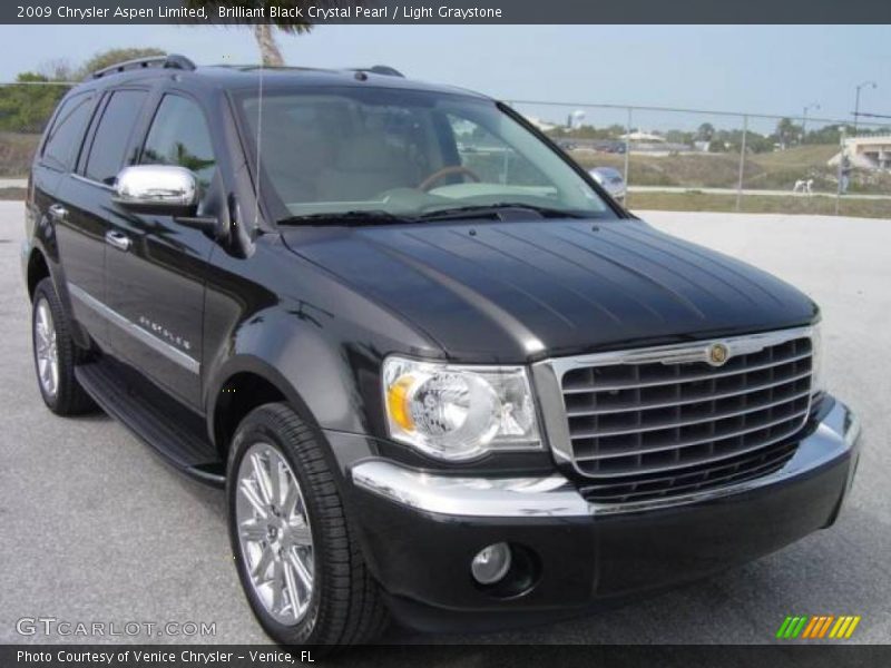 Brilliant Black Crystal Pearl / Light Graystone 2009 Chrysler Aspen Limited