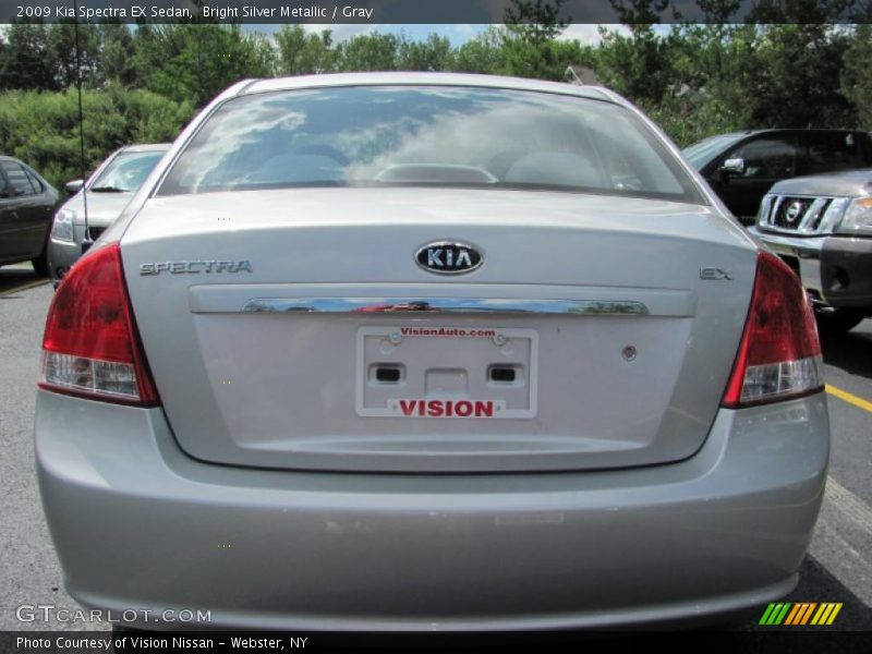 Bright Silver Metallic / Gray 2009 Kia Spectra EX Sedan