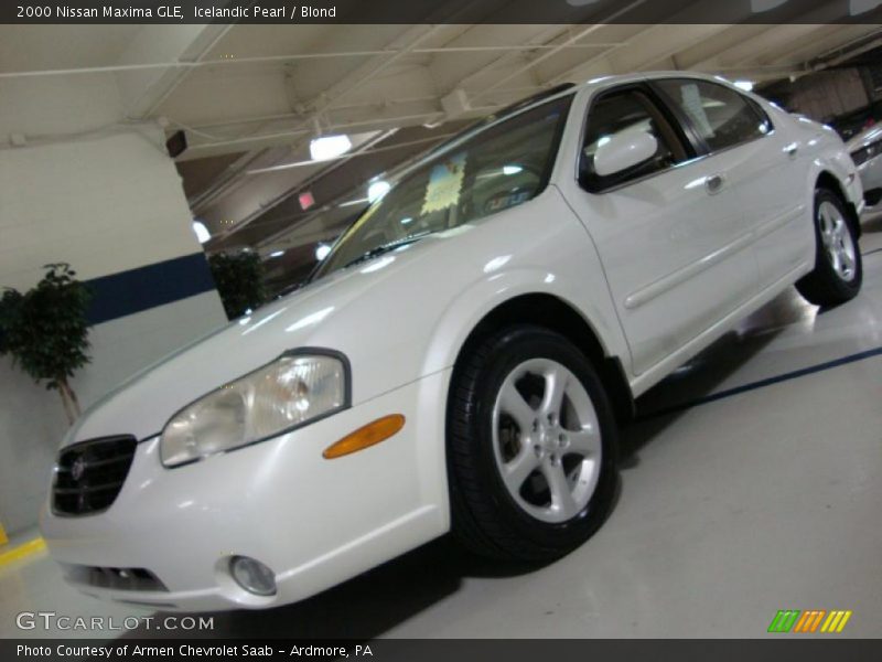 Icelandic Pearl / Blond 2000 Nissan Maxima GLE