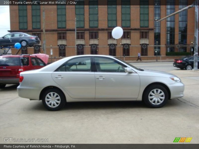 Lunar Mist Metallic / Gray 2005 Toyota Camry LE