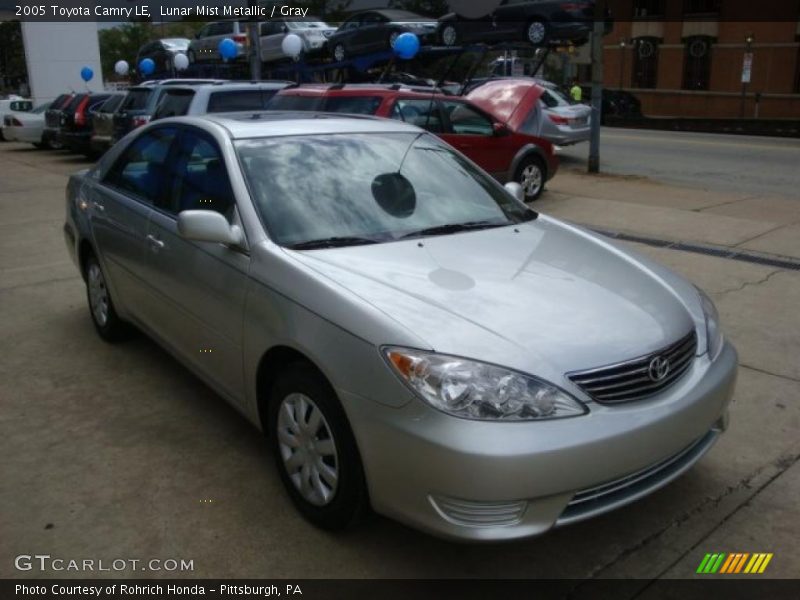 Lunar Mist Metallic / Gray 2005 Toyota Camry LE