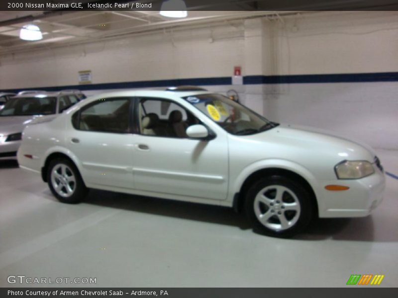 Icelandic Pearl / Blond 2000 Nissan Maxima GLE